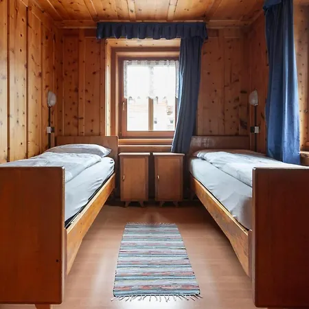 Apartament Scialket *